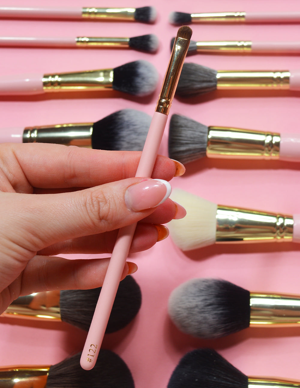 #122 Short Smudger Brush