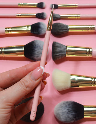 P.Louise #123 Kartáč na jemné linky