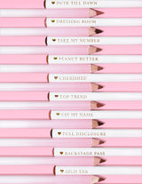 Obrázek P.Louise Ultimate Definition Sharpenable Lip Liners v řadě zobrazující spodní části a názvy jednotlivých odstínů na tužce